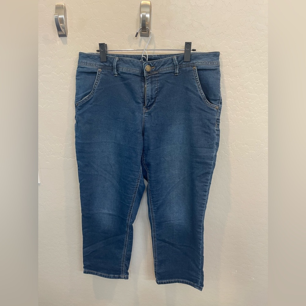 Lane Bryant capri jeans